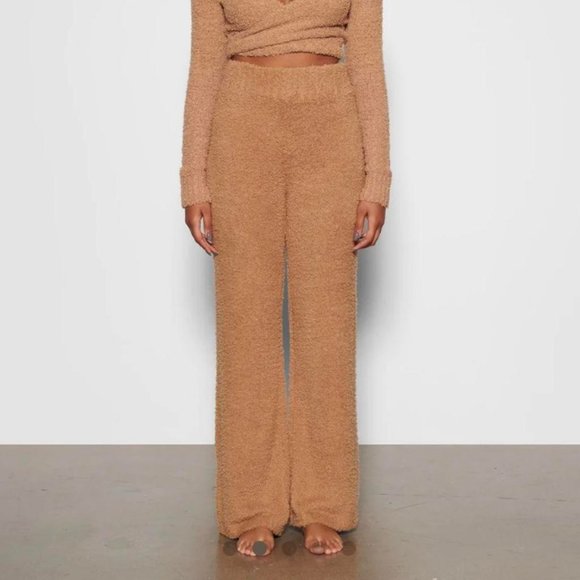 SKIMS brown fuzzy pants - Picture 1 of 3